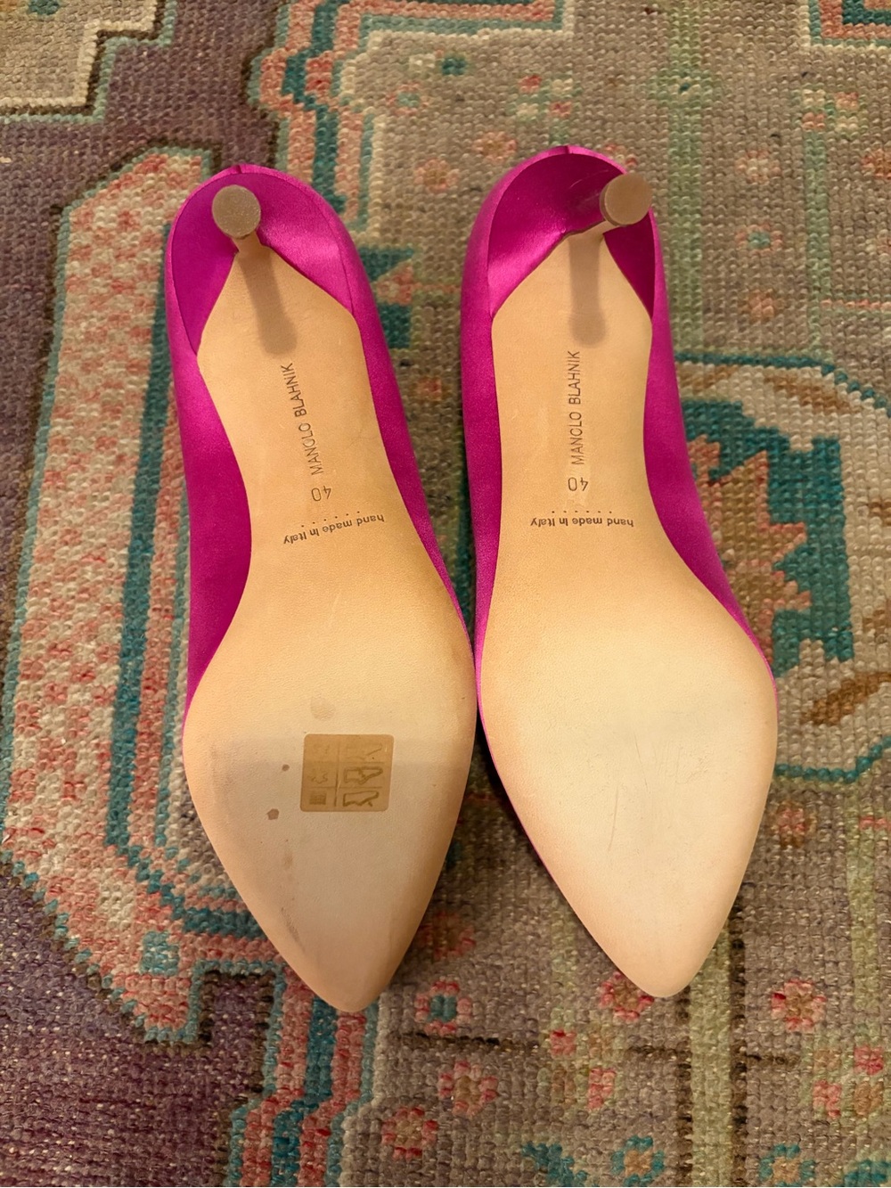 Manolo Blahnik Fuchsia Satin Pointed-Toe Heels